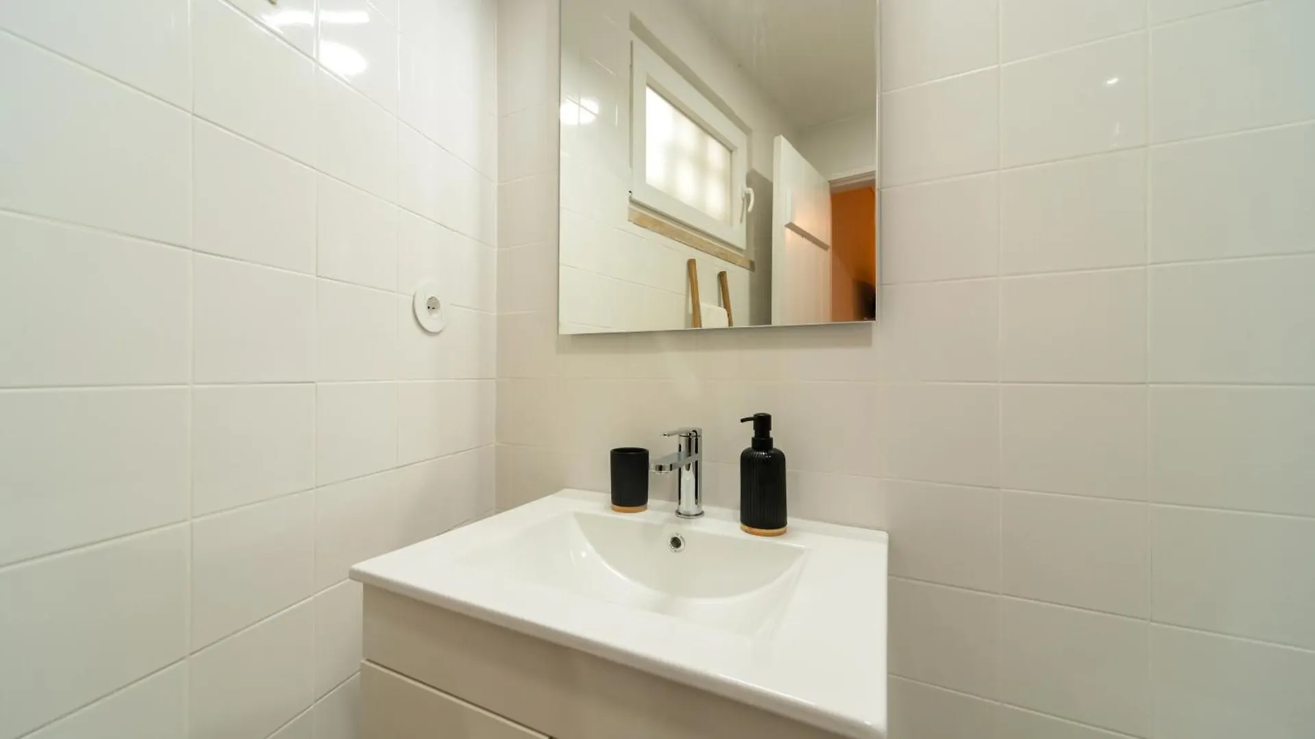 Apartment Studios In The Center Of Cascais